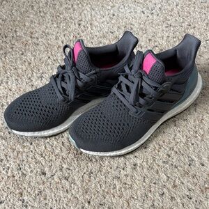 adidas wemons charcoal grey & pink ultraboost size 6